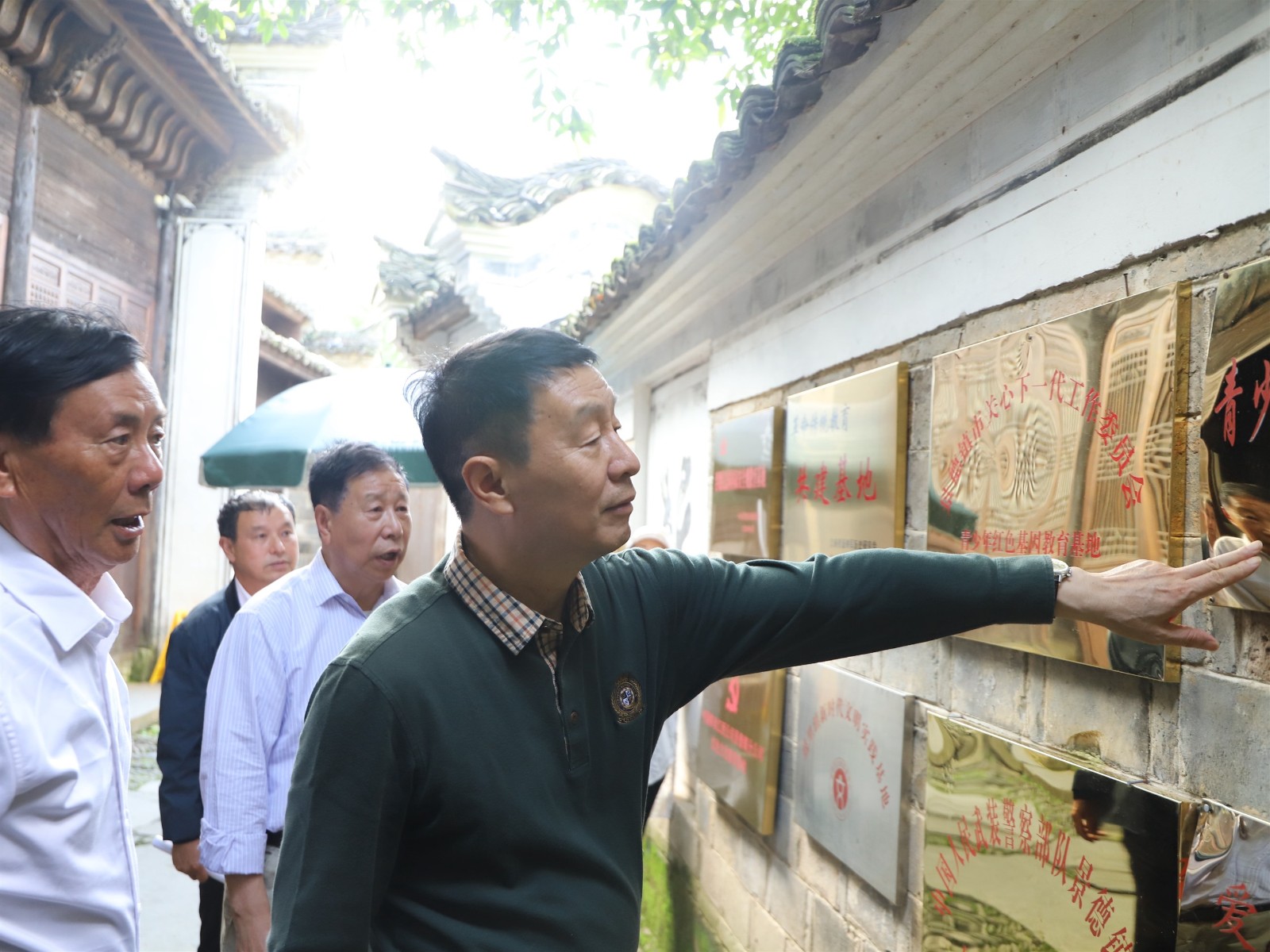 江西省關工委常務副主任杜志剛一行蒞臨景德鎮市考察