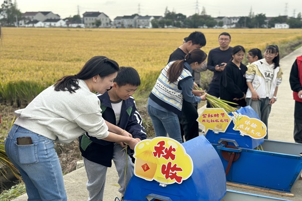 八坼街道：共建聯學行 稻香說豐年.jpg